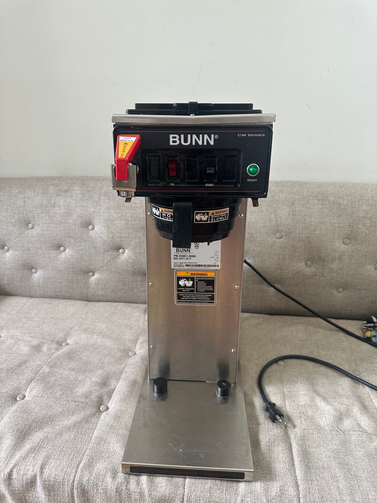 BUNN CW-15 POUR OVER COFFE MAKER